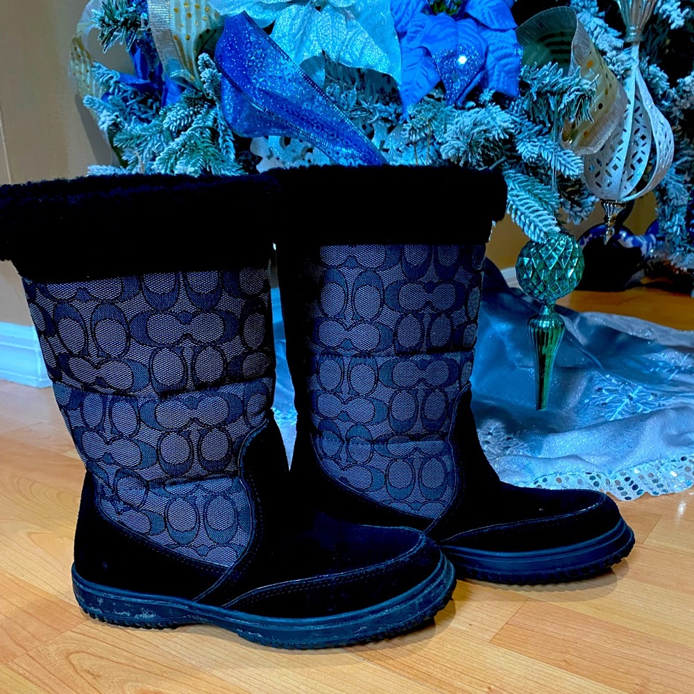 Coach winter boots for women size 7, used good condition